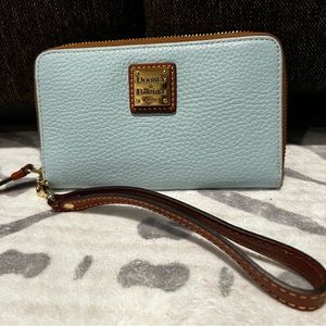 Dooney & Bourke wristlet